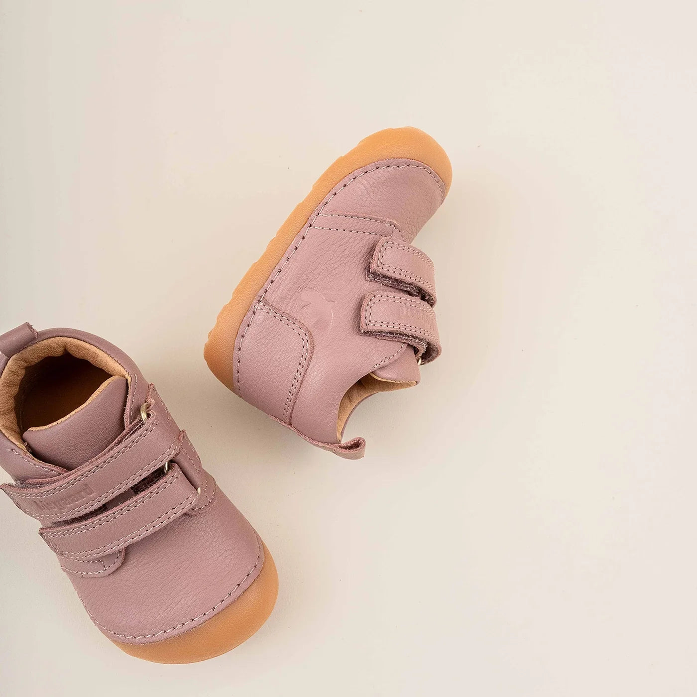 Barefoot carter Bucik do nauki chodzenia