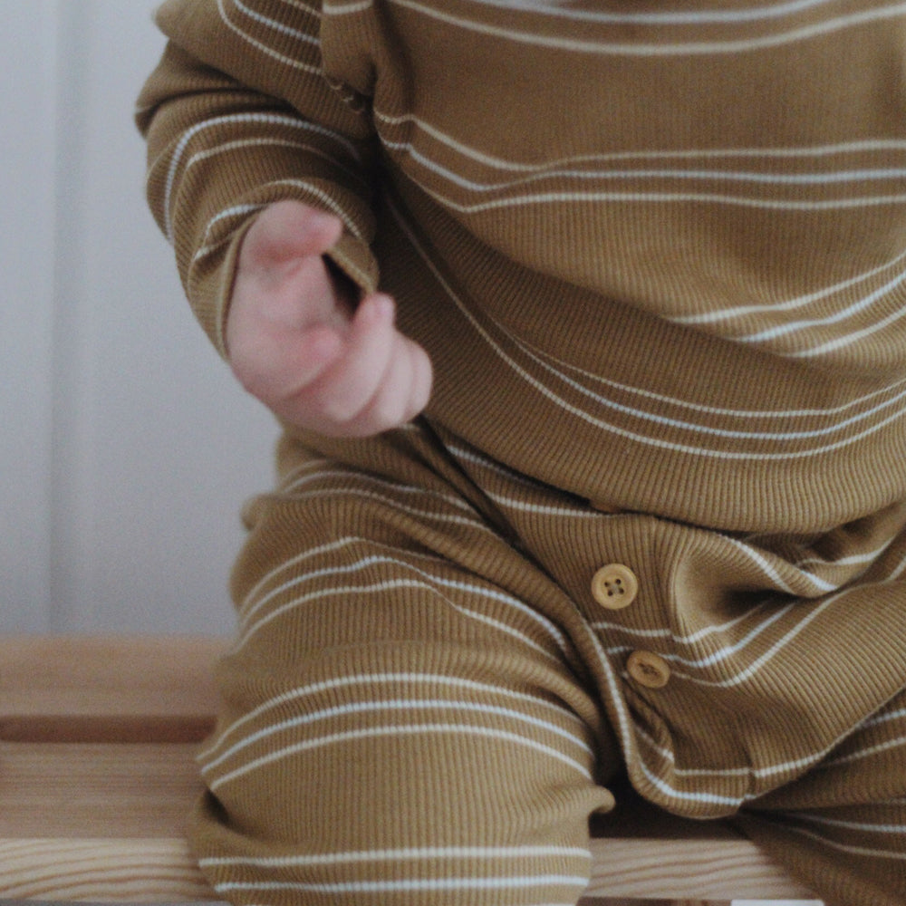 Carly spodnie