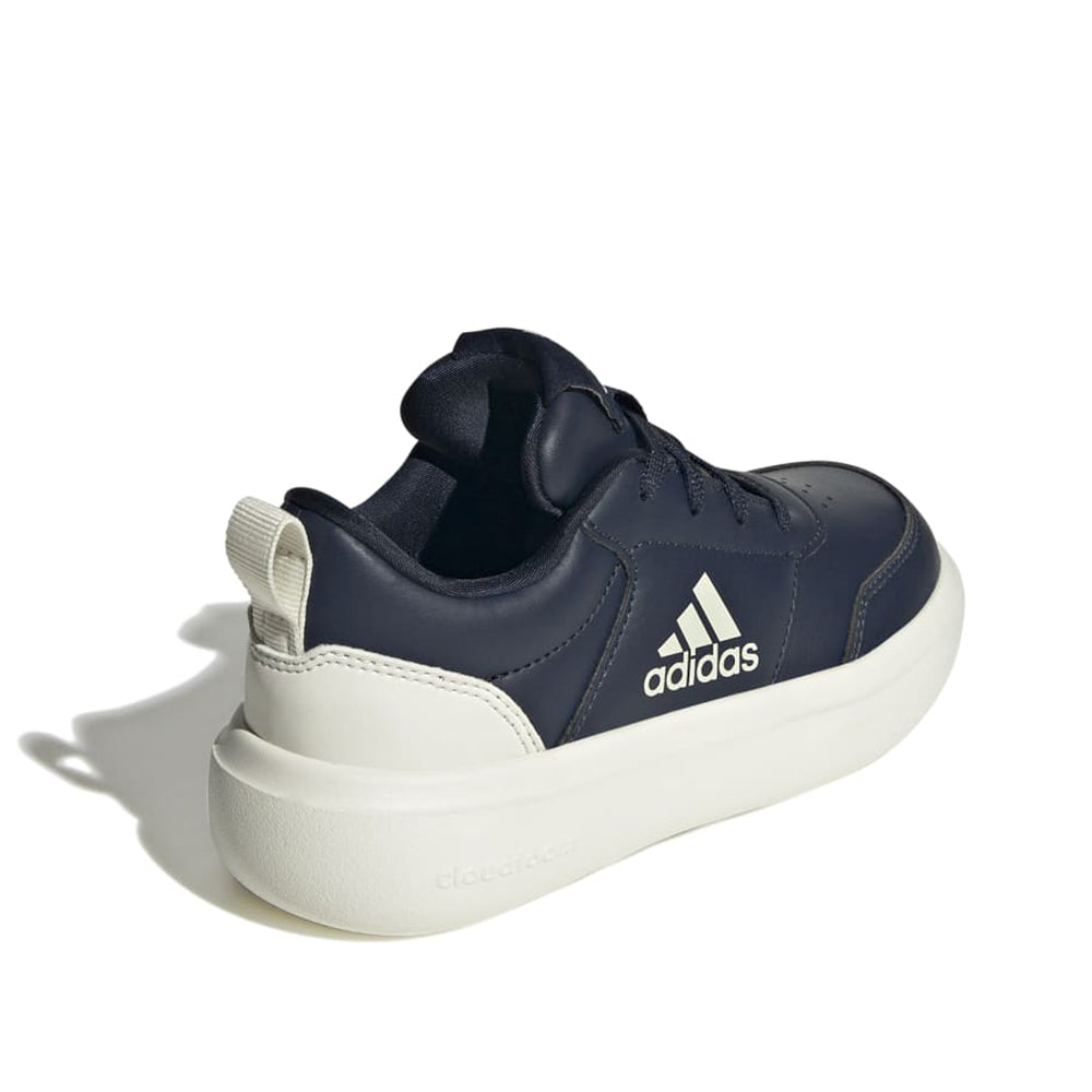 Sneakersy